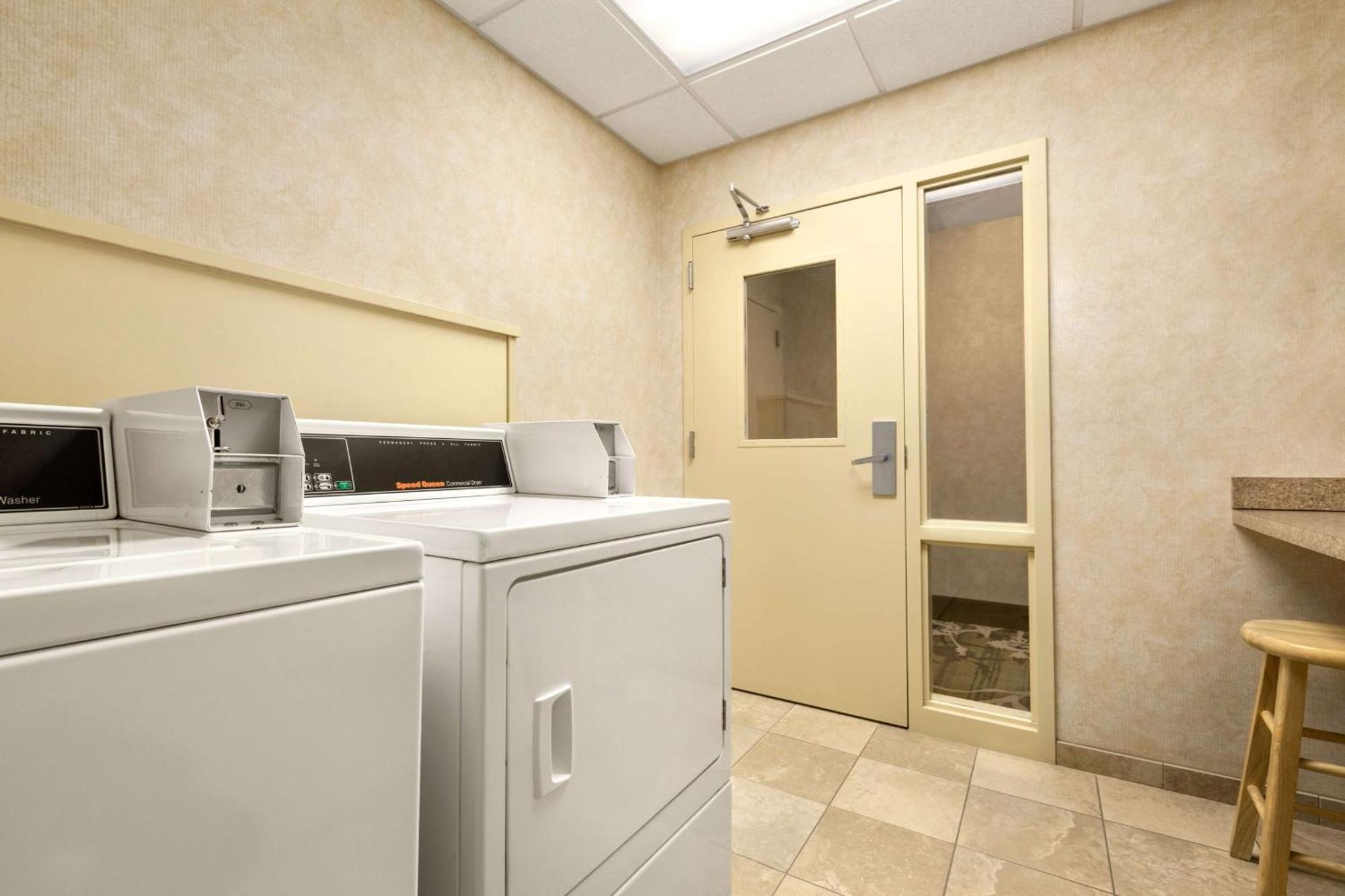 Hampton Inn Dover Exterior foto